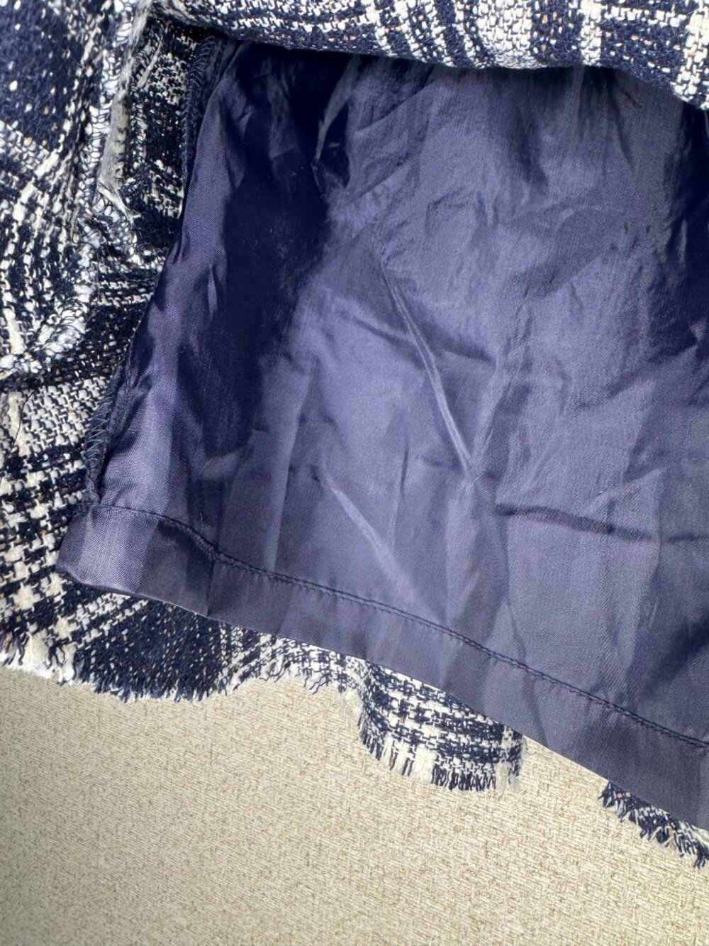 NWT Francesca’s Tweed Plaid Mini Skirt Navy White Ruffle Hem Small - Picture 6 of 8